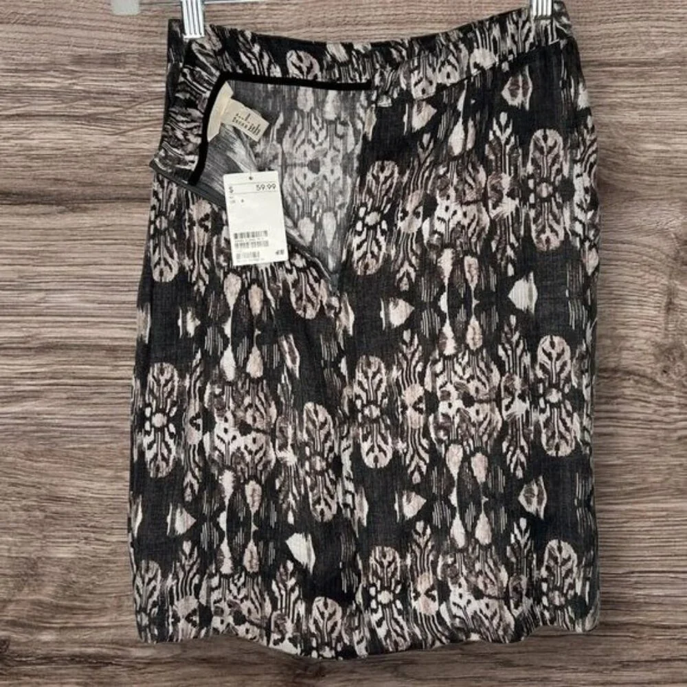 H&M Ruffle Skirt: Shimmery Abstract Print - Picture 3 of 5